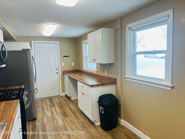 3001 Risley Drive, Lansing, MI 48917