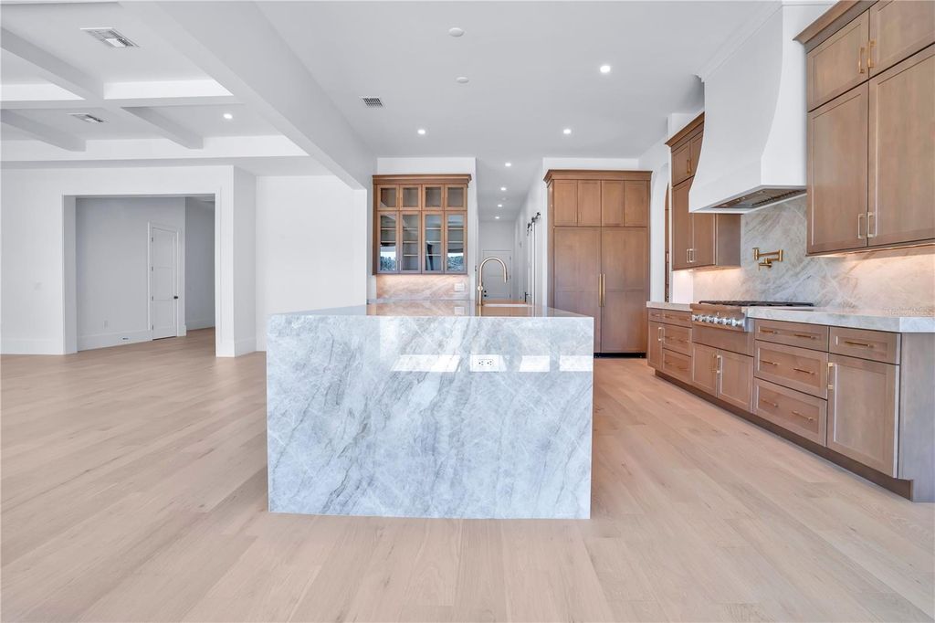 Image 15 of property listing at 9126 SHEEN SOUND STREET, Orlando, FL 32836