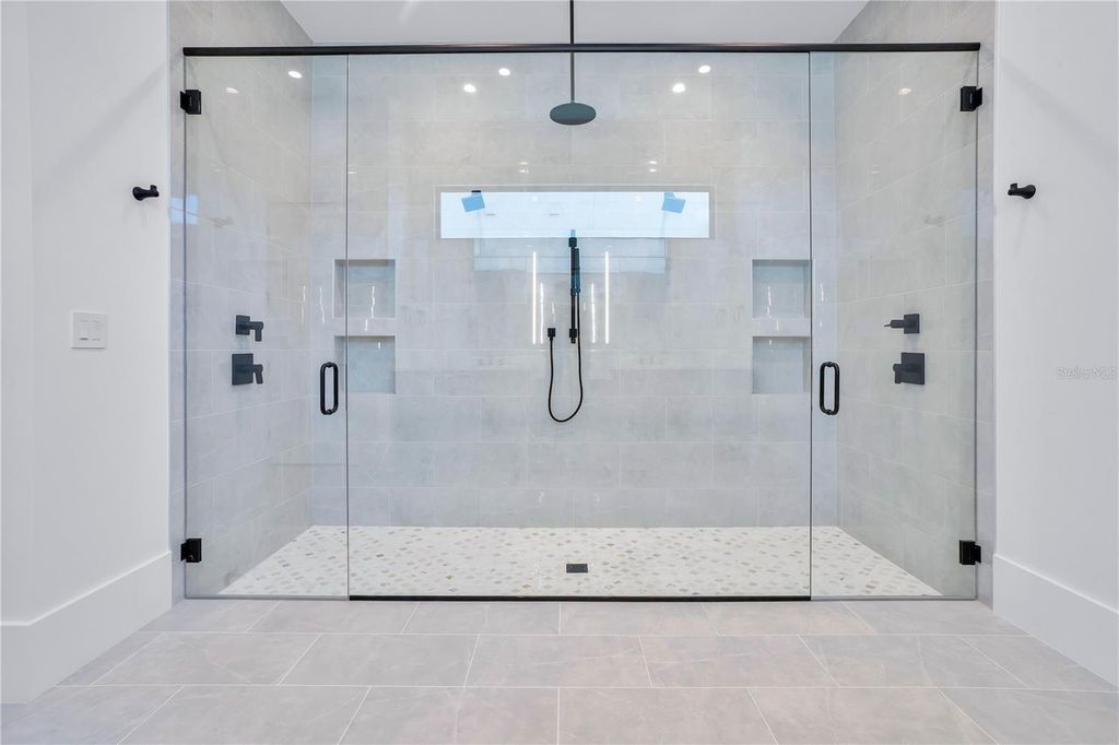 Image 31 of property listing at 9126 SHEEN SOUND STREET, Orlando, FL 32836