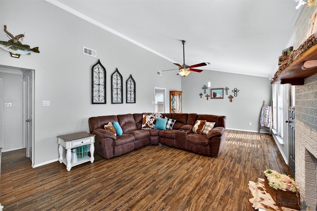 419 W Center Street, Whitewright, TX 75491