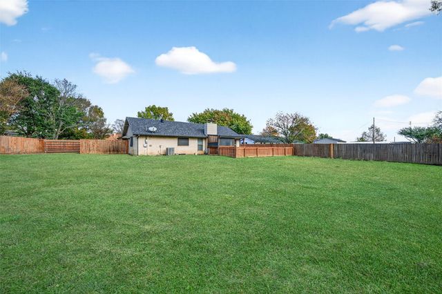 419 W Center Street, Whitewright, TX 75491