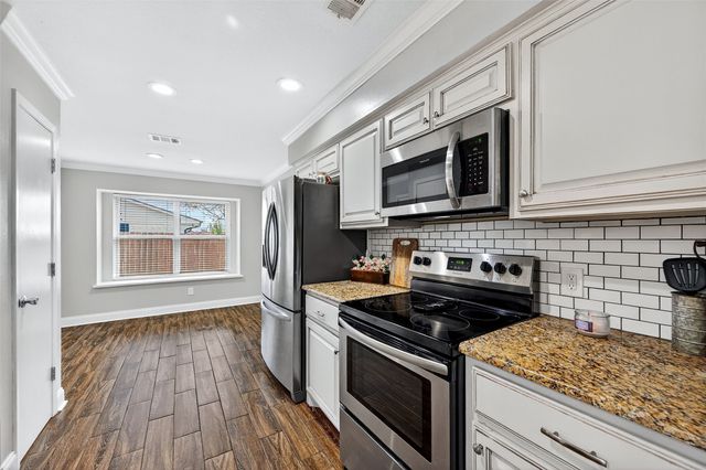 419 W Center Street, Whitewright, TX 75491