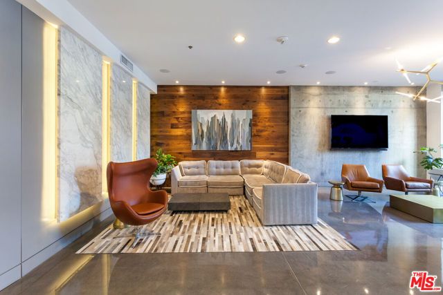 1111 S Grand Avenue 1005, Los Angeles, CA 90015