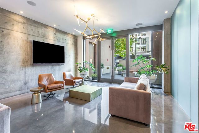 1111 S Grand Avenue 1005, Los Angeles, CA 90015