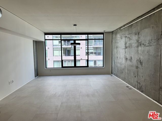 1111 S Grand Avenue 1005, Los Angeles, CA 90015
