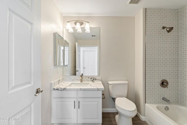 19700 N 76TH Street 2105, Scottsdale, AZ 85255