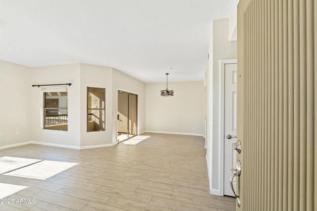 19700 N 76TH Street 2105, Scottsdale, AZ 85255