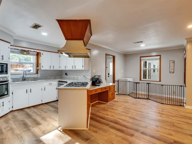 314 Coke Lane, Alvin, TX 77511