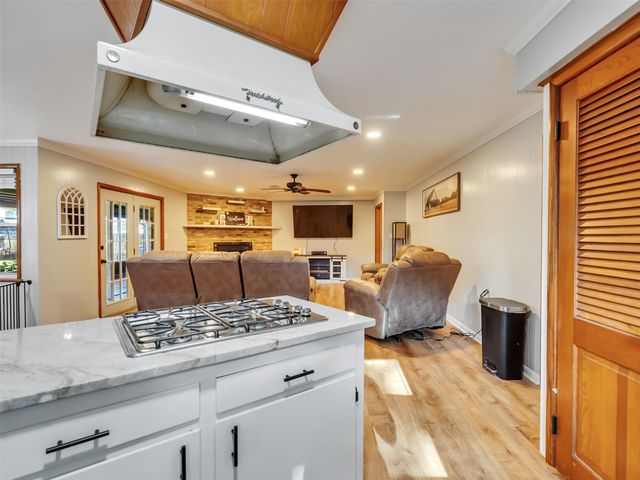 314 Coke Lane, Alvin, TX 77511