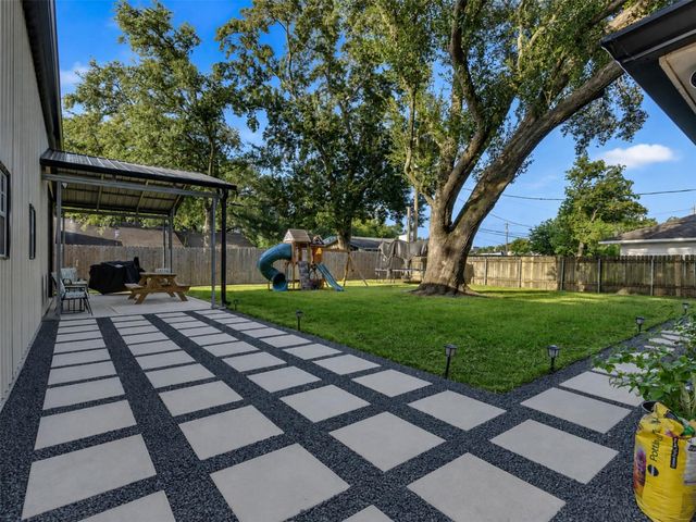 314 Coke Lane, Alvin, TX 77511