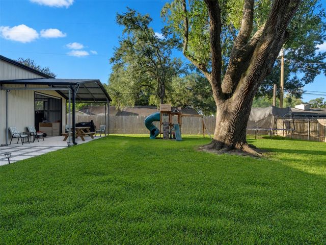 314 Coke Lane, Alvin, TX 77511
