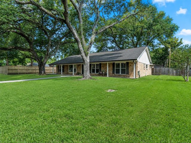314 Coke Lane, Alvin, TX 77511
