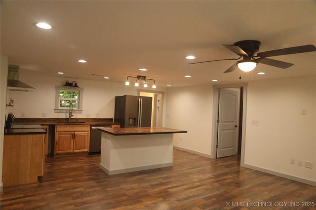 1185 E Pine Street, Westville, OK 74965