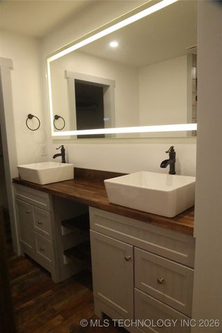 1185 E Pine Street, Westville, OK 74965