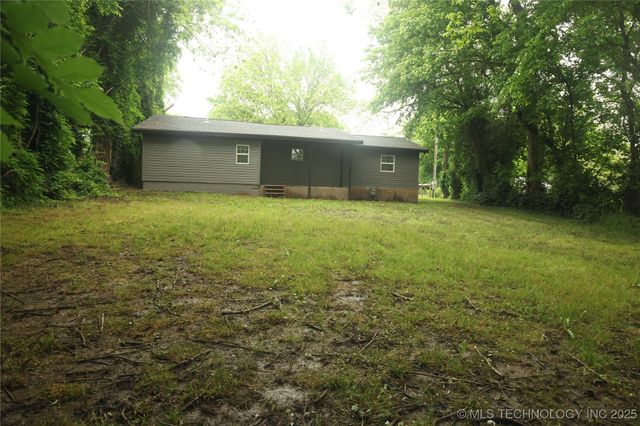1185 E Pine Street, Westville, OK 74965