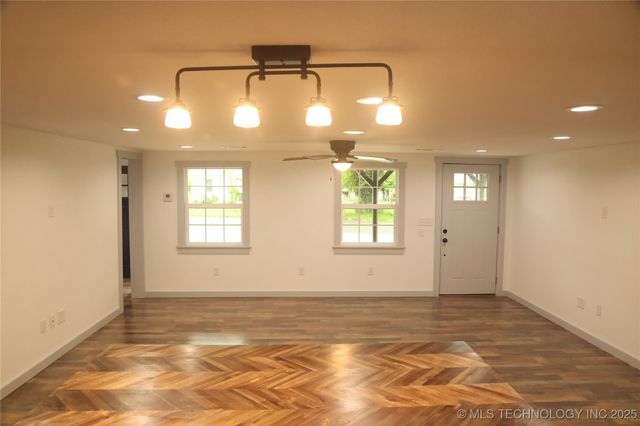 1185 E Pine Street, Westville, OK 74965