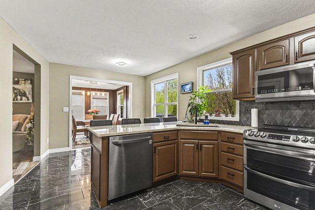 7560 Melinda Court SE, Byron Center, MI 49315