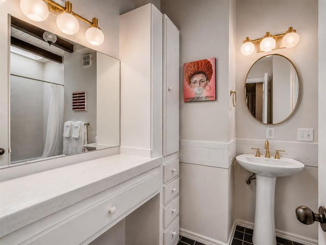 801 Carey Drive, Norman, OK 73069