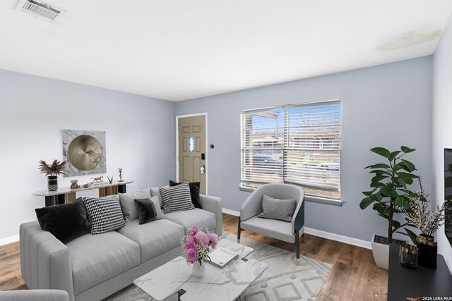 519 Sprucewood ln, San Antonio, TX 78216