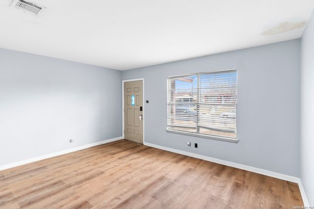 519 Sprucewood ln, San Antonio, TX 78216