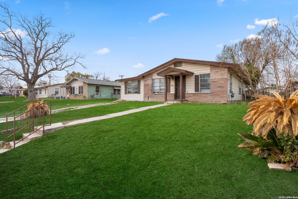 519 Sprucewood ln, San Antonio, TX 78216