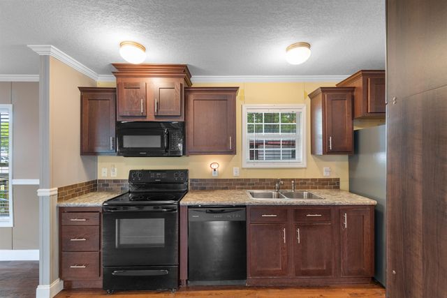 9 Topsail Ln., Murrells Inlet, SC 29576