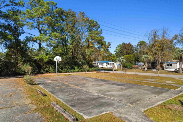 9 Topsail Ln., Murrells Inlet, SC 29576