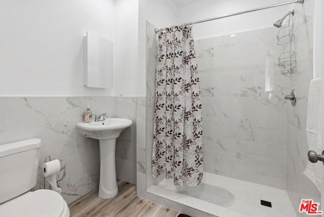 1801 W 43rd Street, Los Angeles, CA 90062