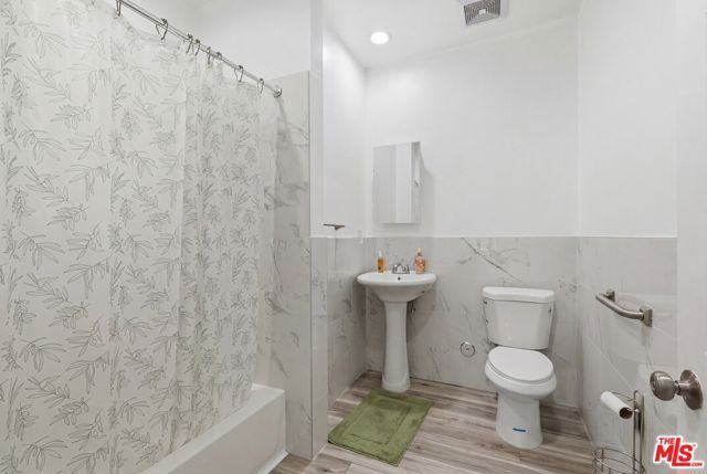 1801 W 43rd Street, Los Angeles, CA 90062