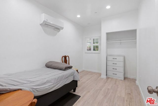 1801 W 43rd Street, Los Angeles, CA 90062