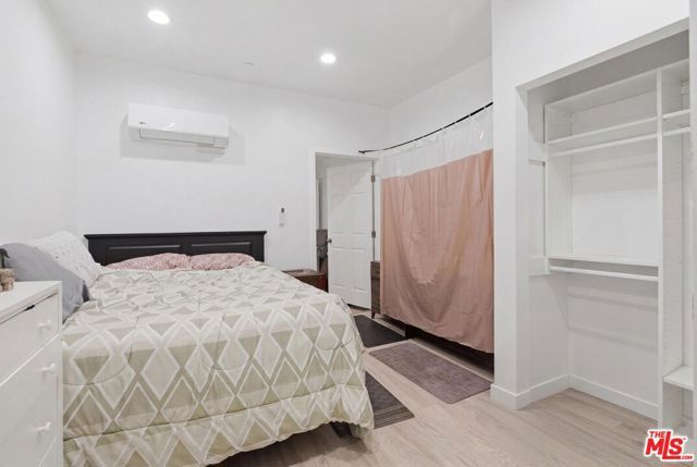1801 W 43rd Street, Los Angeles, CA 90062