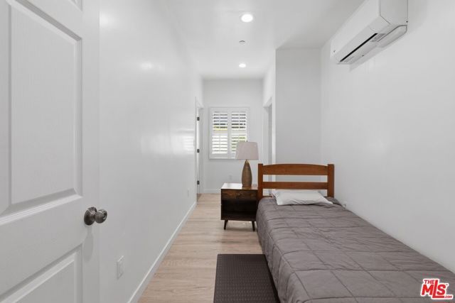 1801 W 43rd Street, Los Angeles, CA 90062