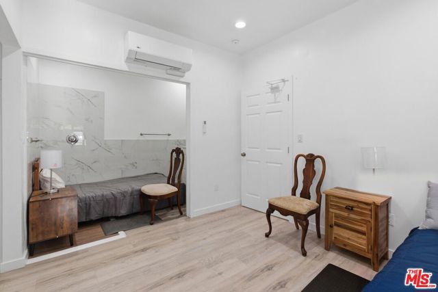 1801 W 43rd Street, Los Angeles, CA 90062