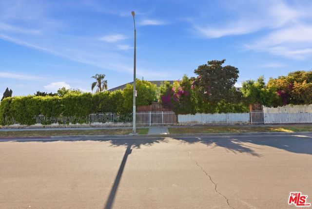 1801 W 43rd Street, Los Angeles, CA 90062