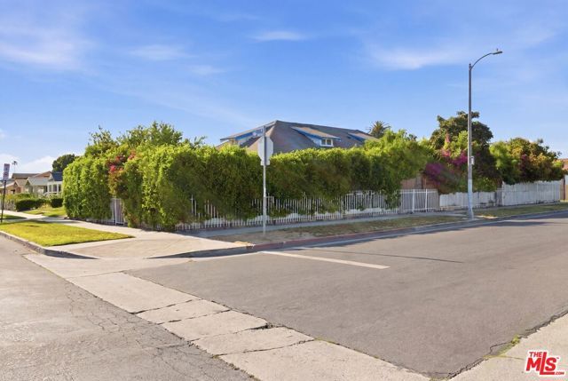 1801 W 43rd Street, Los Angeles, CA 90062