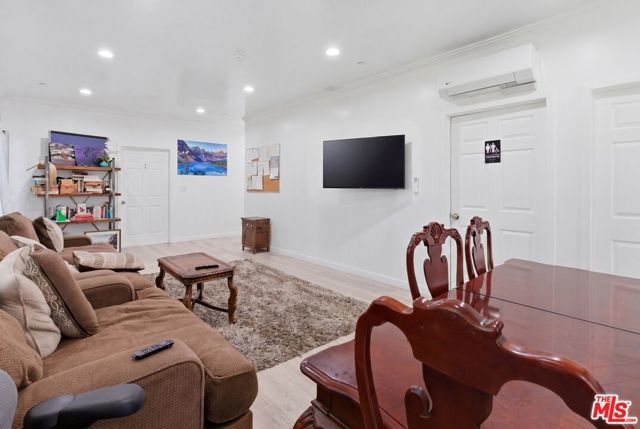 1801 W 43rd Street, Los Angeles, CA 90062