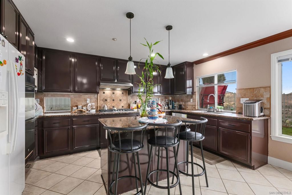 Image 14 of property listing at 10394 Valley Waters Dr, Spring Valley, CA 91978