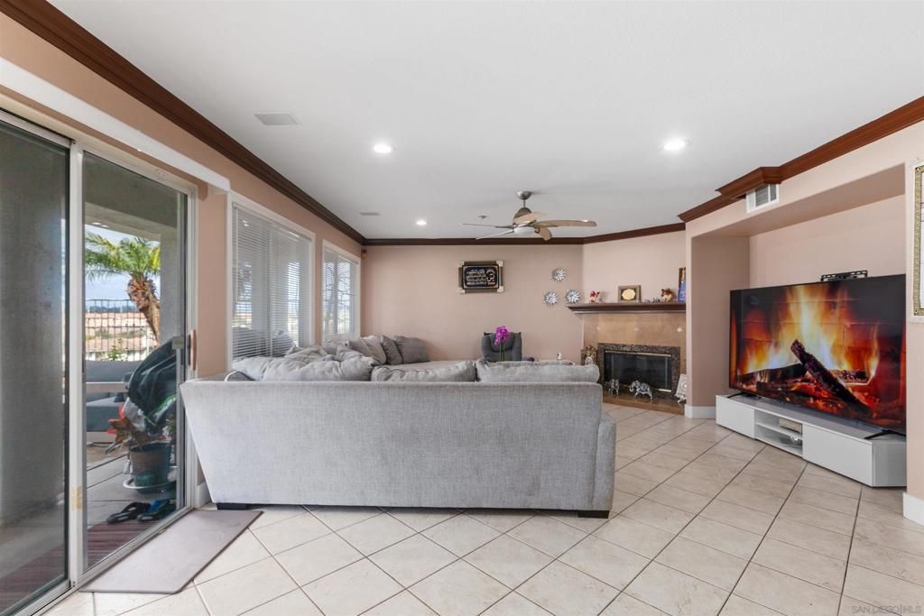 Image 18 of property listing at 10394 Valley Waters Dr, Spring Valley, CA 91978