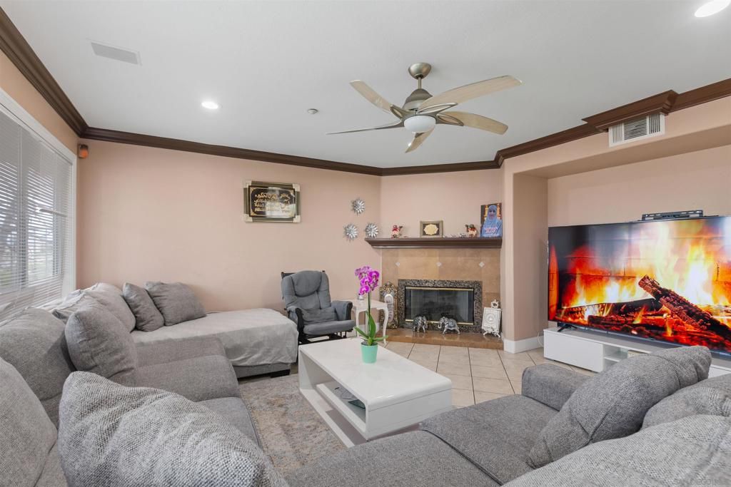 Image 22 of property listing at 10394 Valley Waters Dr, Spring Valley, CA 91978