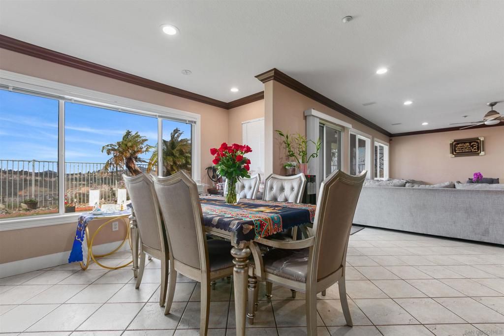 Image 27 of property listing at 10394 Valley Waters Dr, Spring Valley, CA 91978