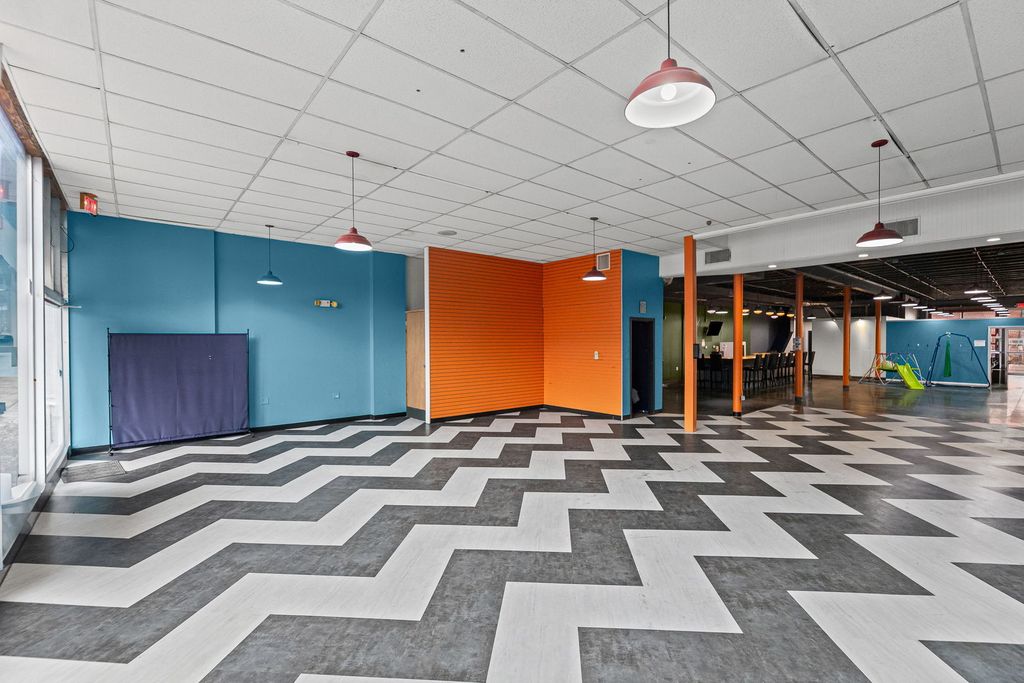 Image 12 of property listing at 115 W Main Street, Salem, IL 62881