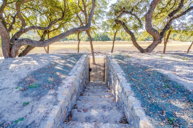 612 Athenia Drive, Fort Worth, TX 76114