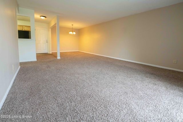 707 La Fontenay Ct, Louisville, KY 40223