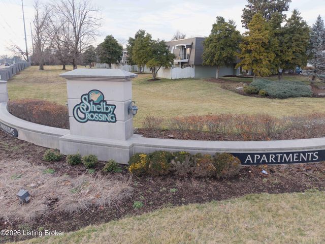 707 La Fontenay Ct, Louisville, KY 40223