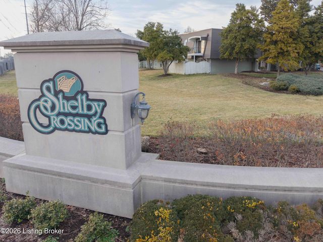 707 La Fontenay Ct, Louisville, KY 40223