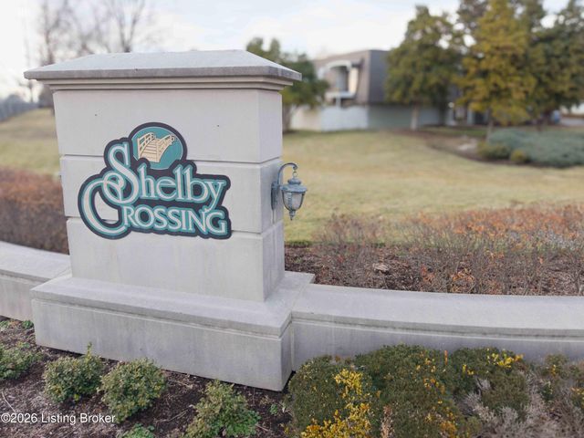 707 La Fontenay Ct, Louisville, KY 40223