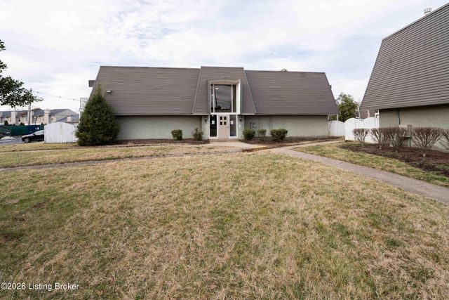 707 La Fontenay Ct, Louisville, KY 40223