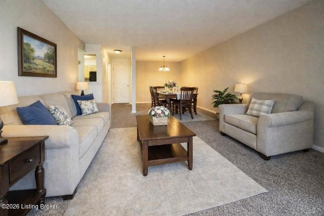 707 La Fontenay Ct, Louisville, KY 40223