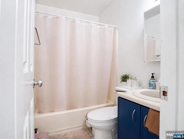 58 Main 4, Little Ferry, NJ 07643