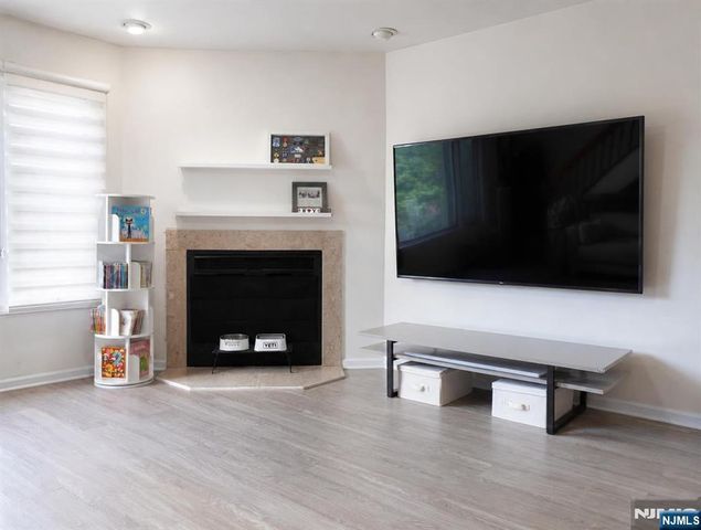 58 Main 4, Little Ferry, NJ 07643